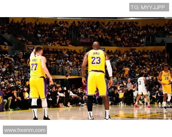 热火与湖人激战正酣1010对决引发球迷热议与期待