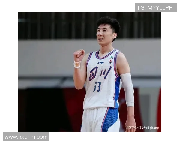 韩硕：从篮球场上的新星到职业生涯的多重挑战与成长之路